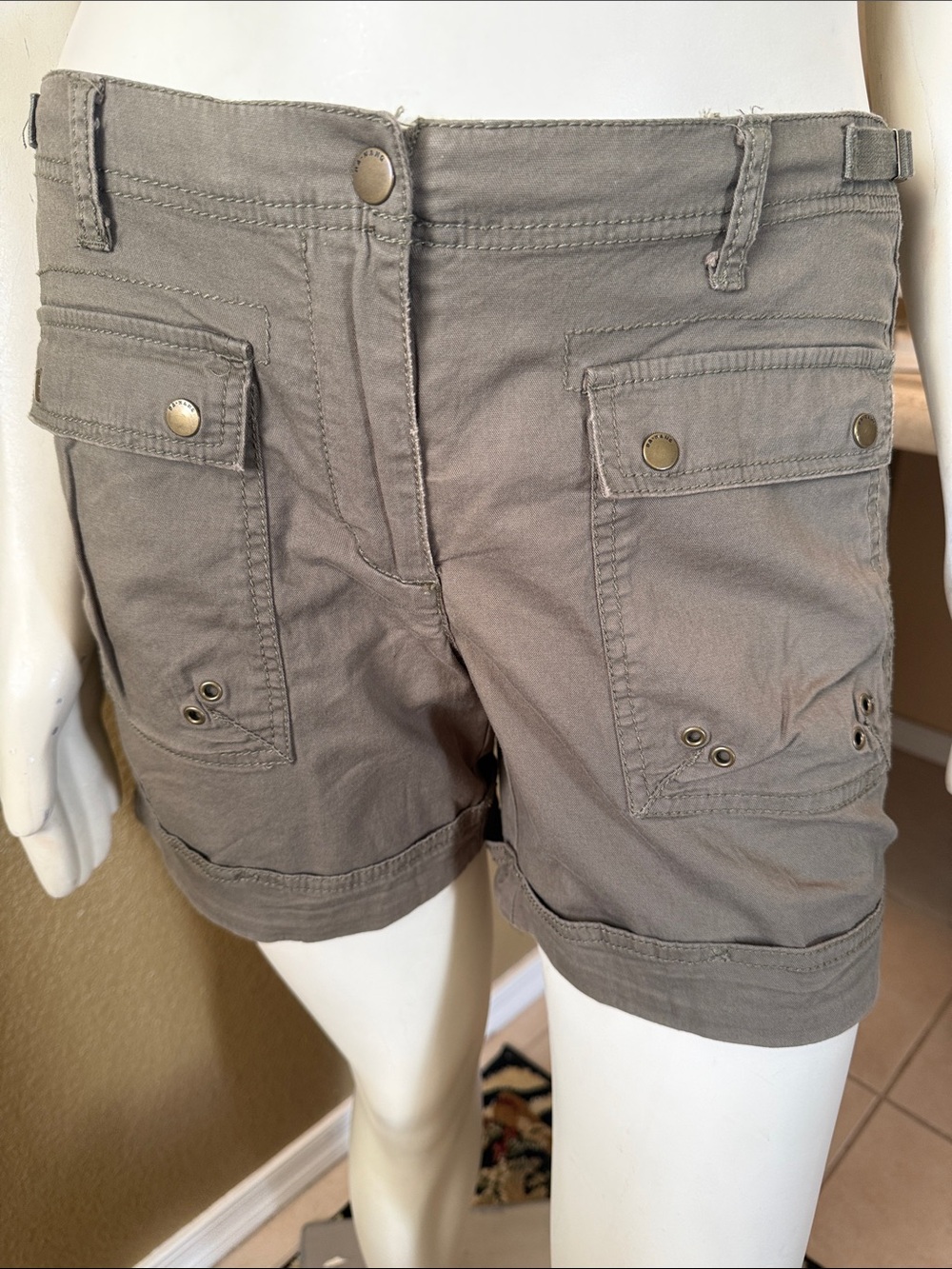 Vintage Da-Nang Olive Surplus Cargo Shorts with Flap Pockets